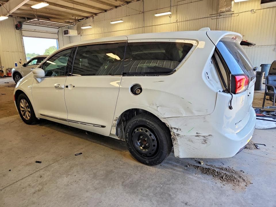2018 CHRYSLER PACIFICA TOURING L 2