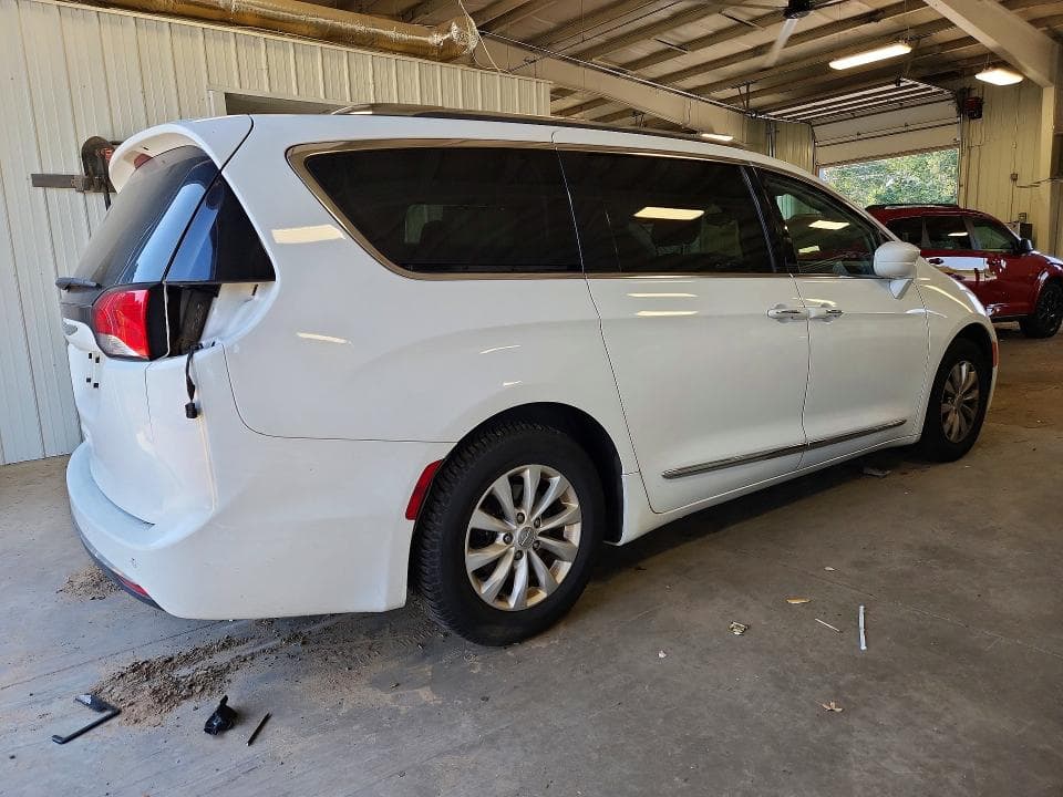 2018 CHRYSLER PACIFICA TOURING L 3