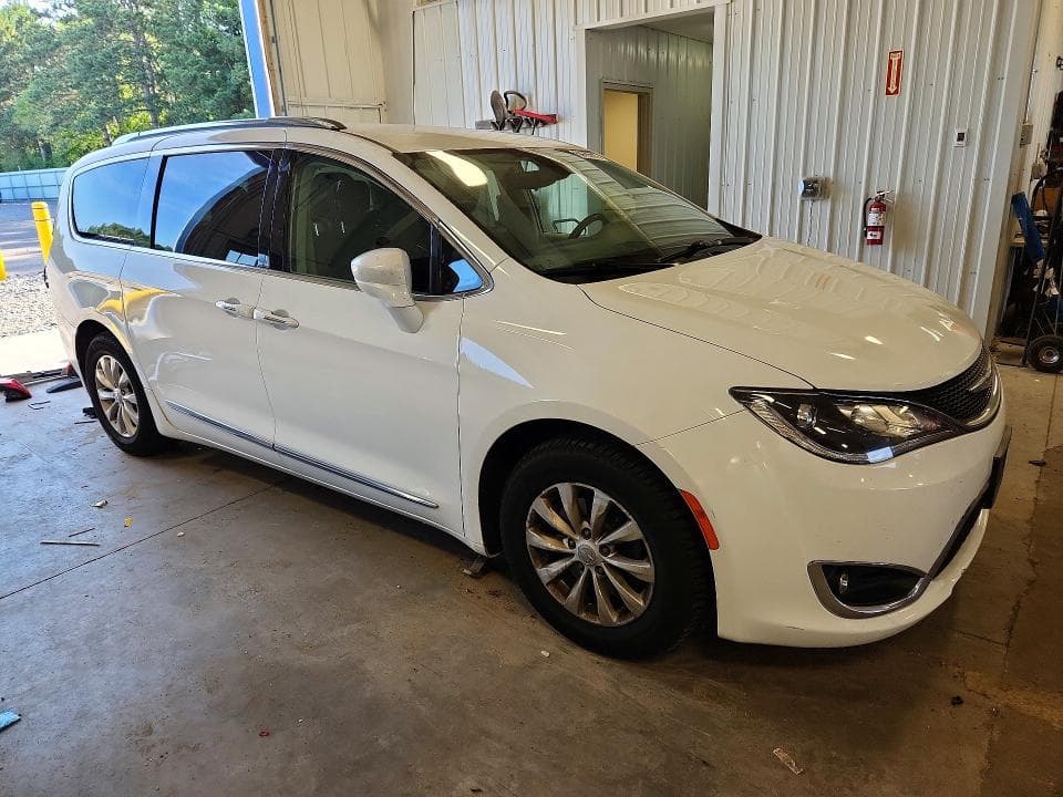 2018 CHRYSLER PACIFICA TOURING L 4