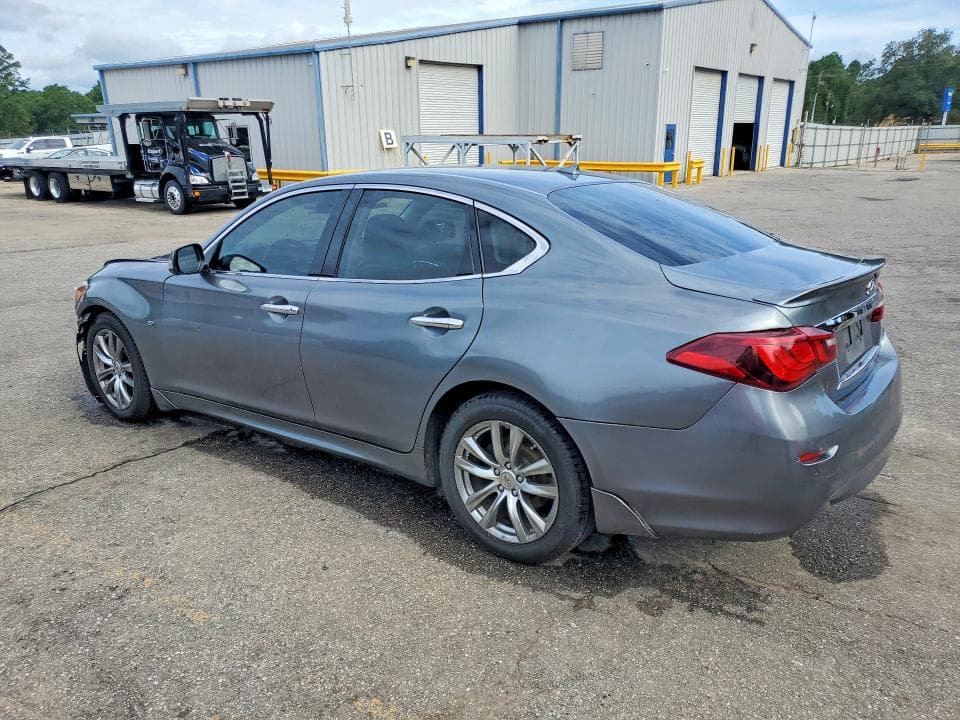 2019 INFINITI Q70 3.7 LUXE 2
