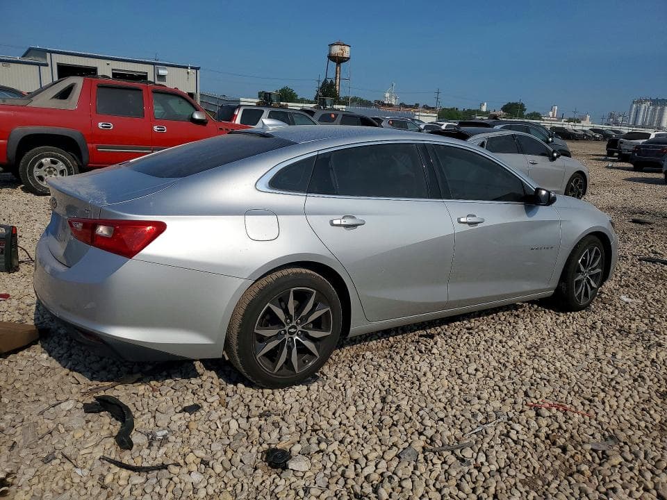 2017 CHEVROLET MALIBU LT 3