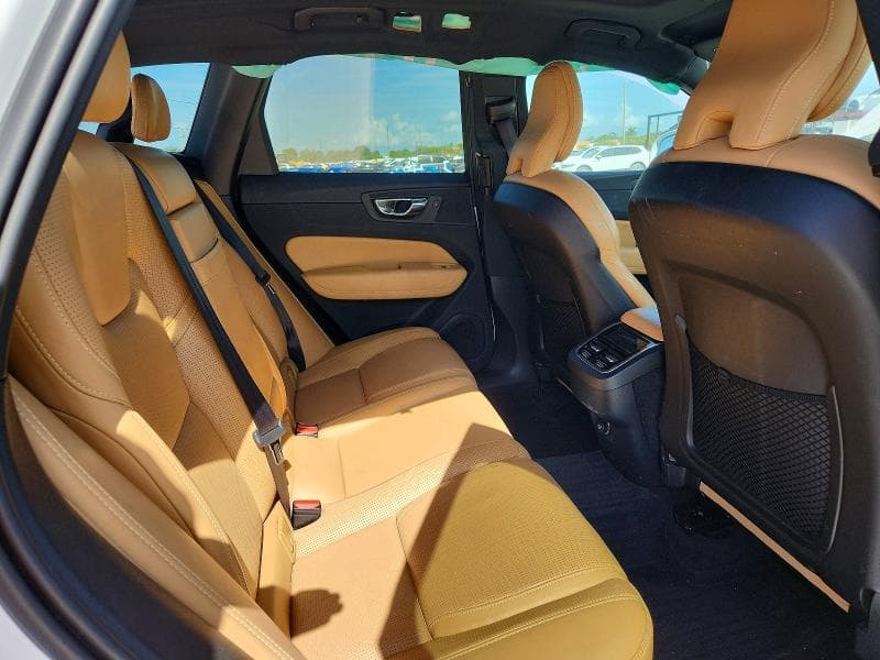 2019 VOLVO XC60 T5 INSCRIPTION 11