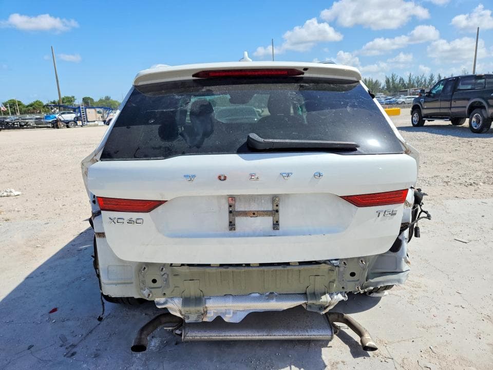 2019 VOLVO XC60 T5 INSCRIPTION 6