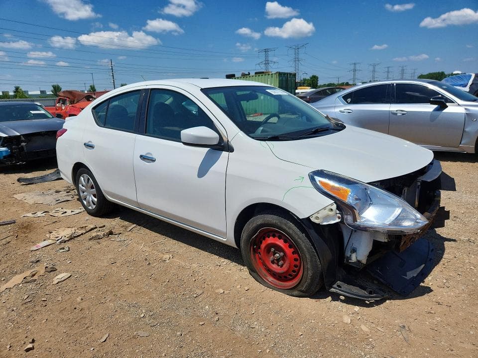 2019 NISSAN VERSA SV 4