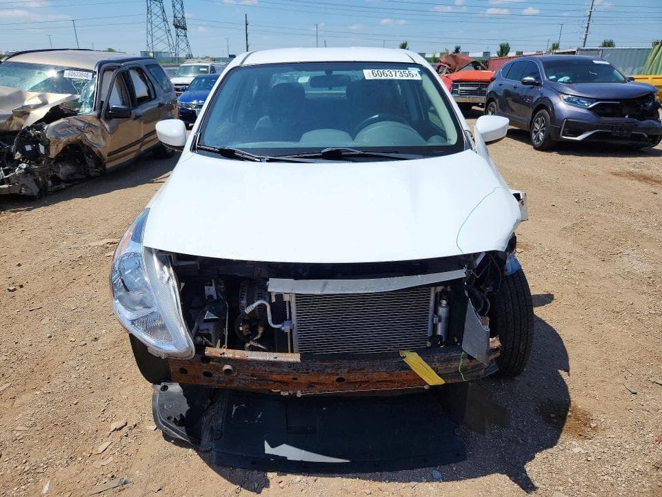 2019 NISSAN VERSA SV 5