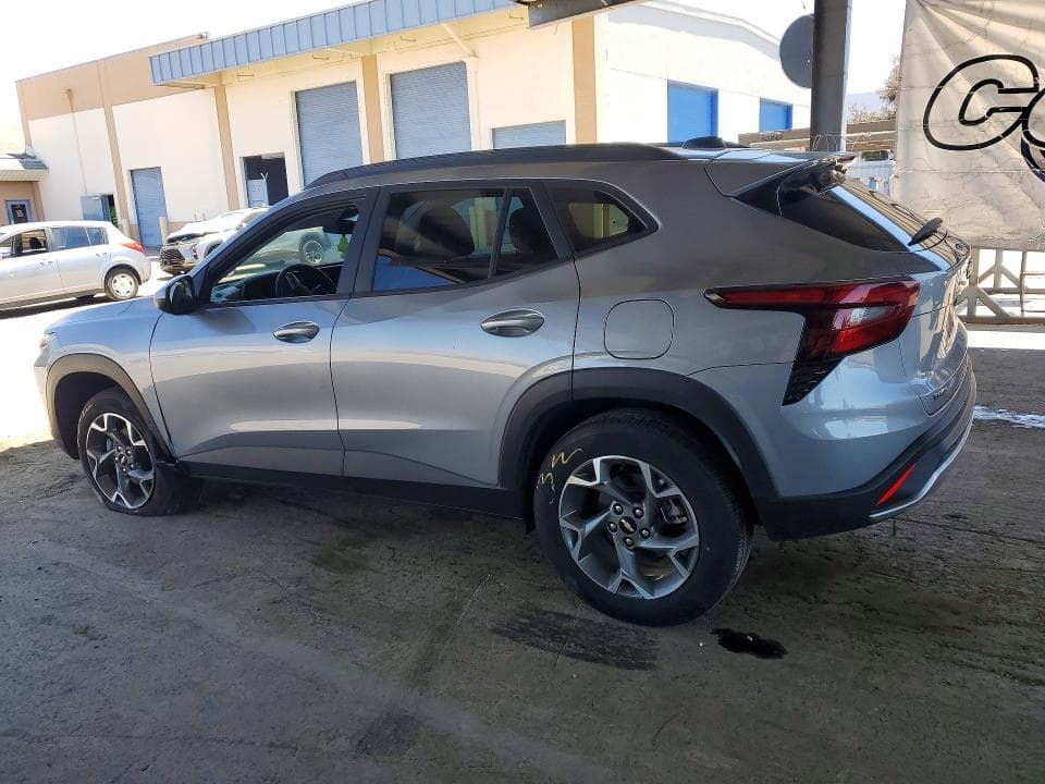 2025 CHEVROLET TRAX 1LT 2