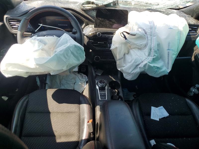 2024 FORD ESCAPE ST LINE 8