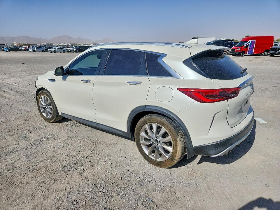 2019 INFINITI QX50 LUXE 2