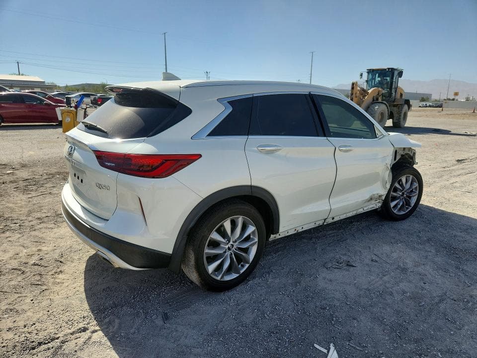 2019 INFINITI QX50 LUXE 3