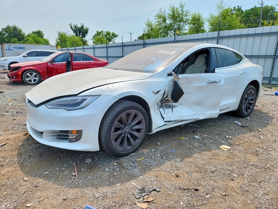 2020 TESLA MODEL S - 1