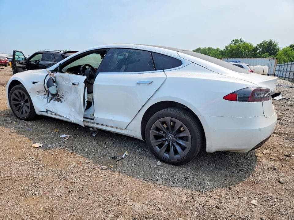 2020 TESLA MODEL S 2