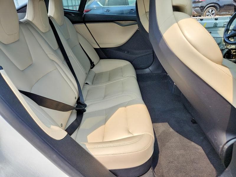 2020 TESLA MODEL S 10