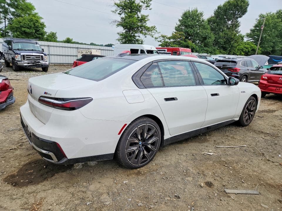 2024 BMW I7 M70 3