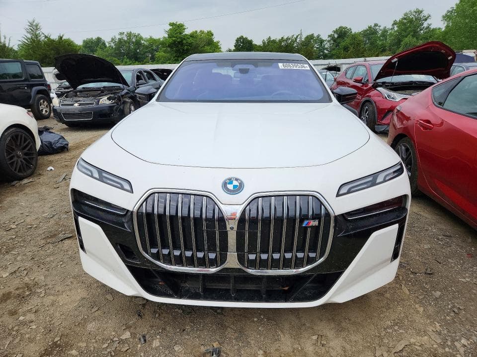 2024 BMW I7 M70 5