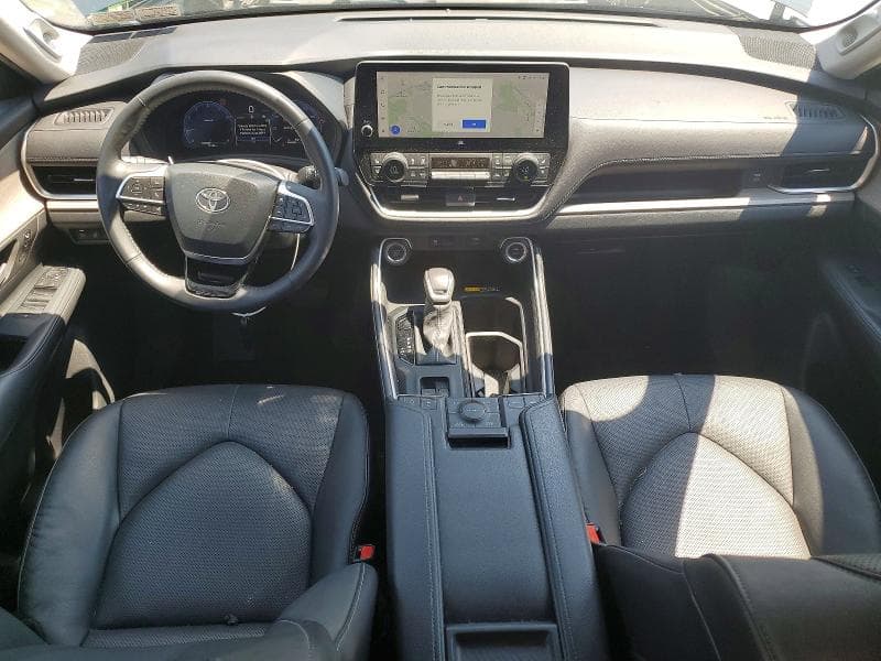 2024 TOYOTA GRAND HIGHLANDER LIMITED 8