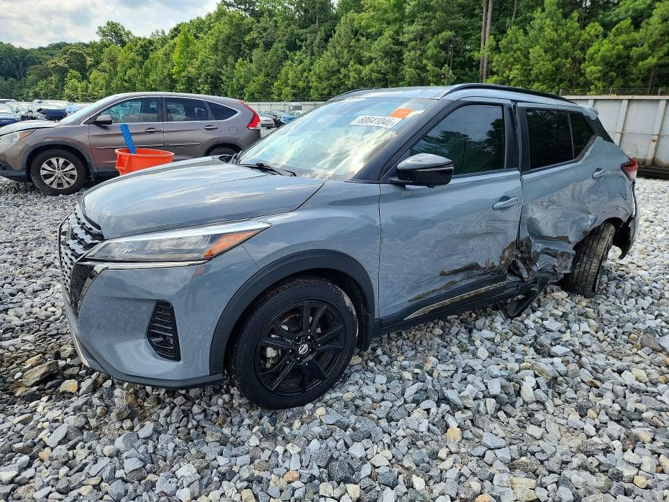2021 NISSAN KICKS SR - 1