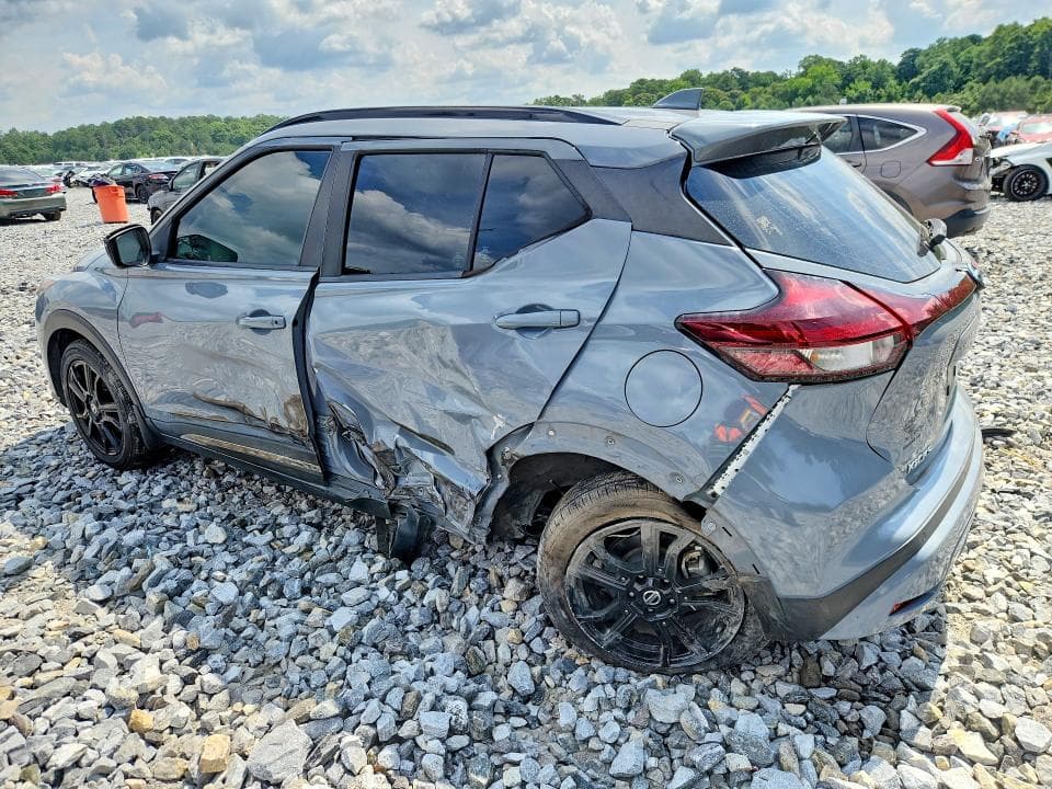 2021 NISSAN KICKS SR 2