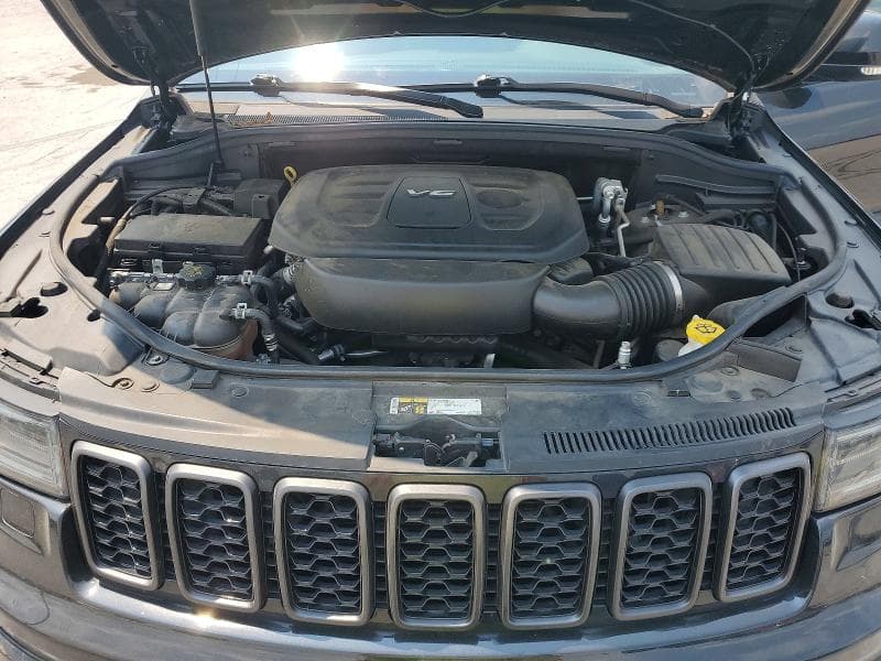 2018 JEEP GRAND CHEROKEE OVERLAND 12