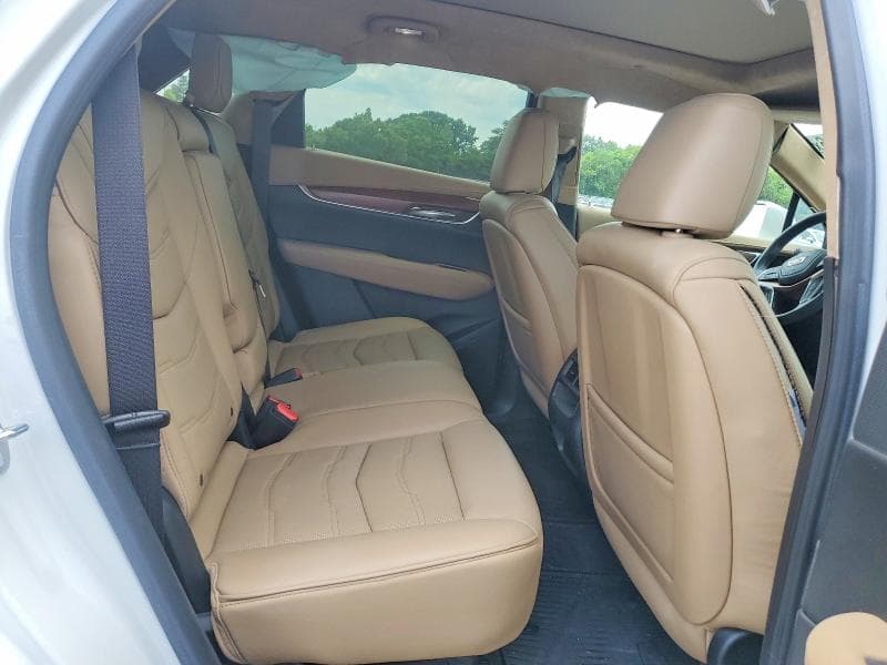 2018 CADILLAC XT5 PLATINUM 11