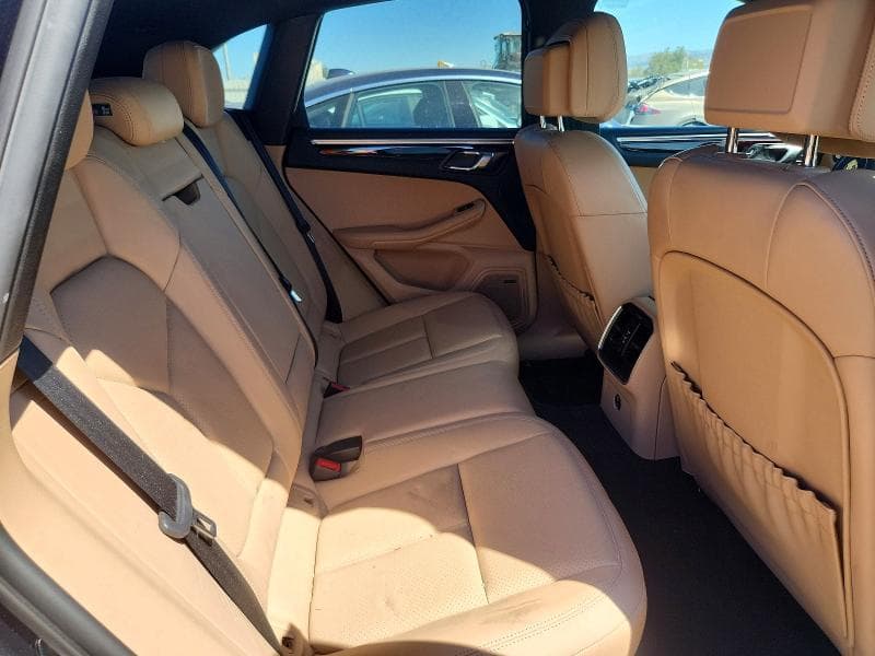 2021 PORSCHE MACAN 11