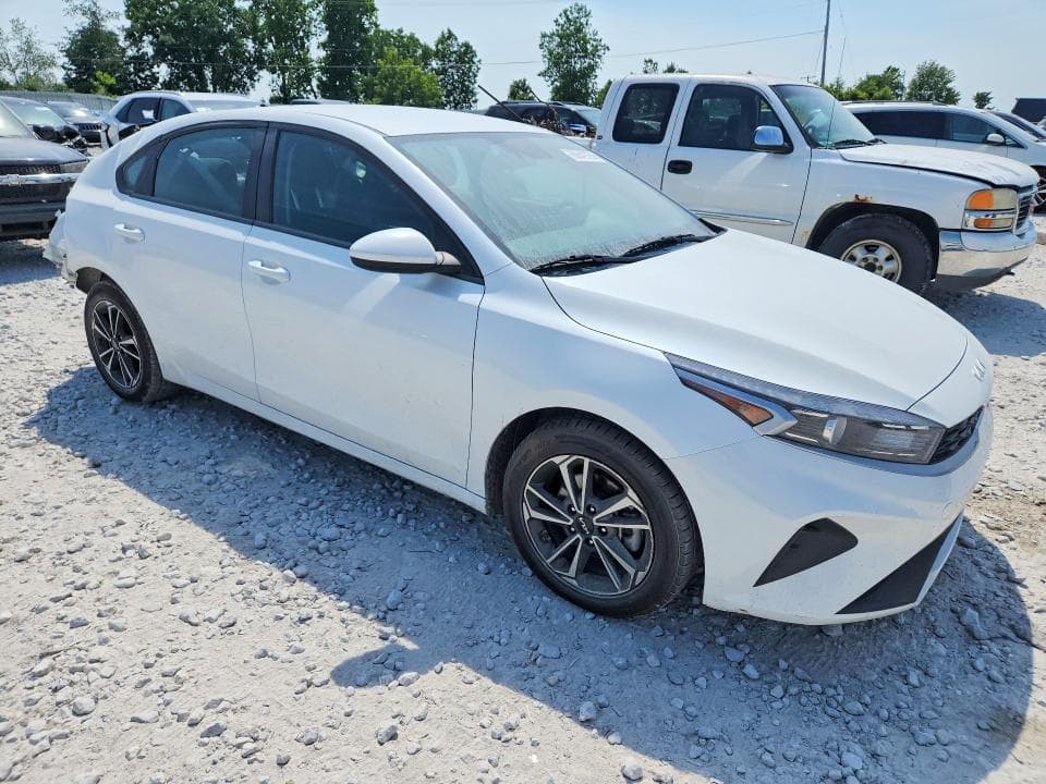 2024 KIA FORTE LXS 4