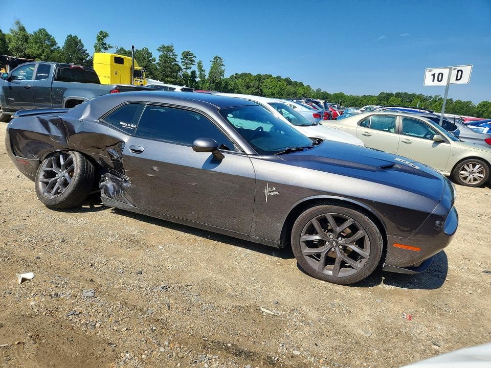 2019 DODGE CHALLENGER SXT 4