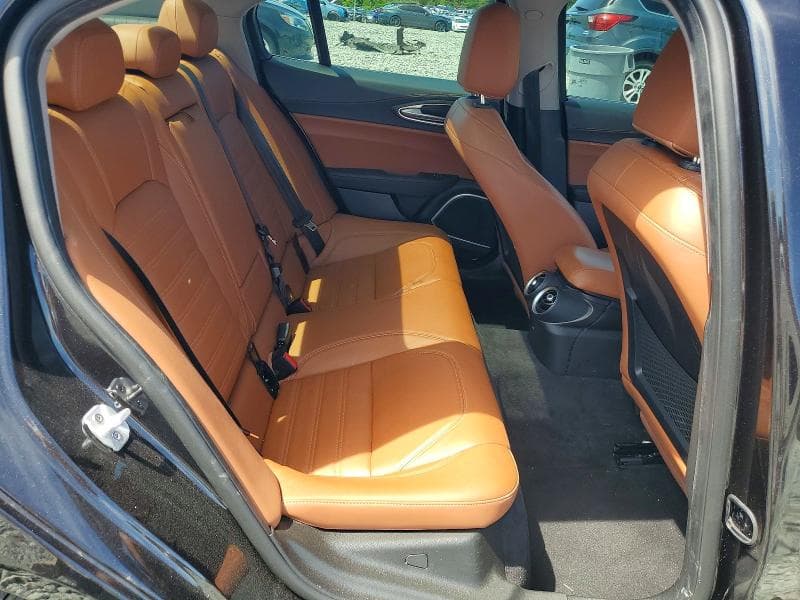 2019 ALFA ROMEO GIULIA TI 10