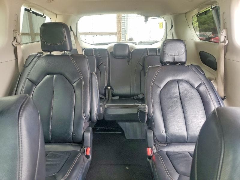 2022 CHRYSLER PACIFICA TOURING L 10
