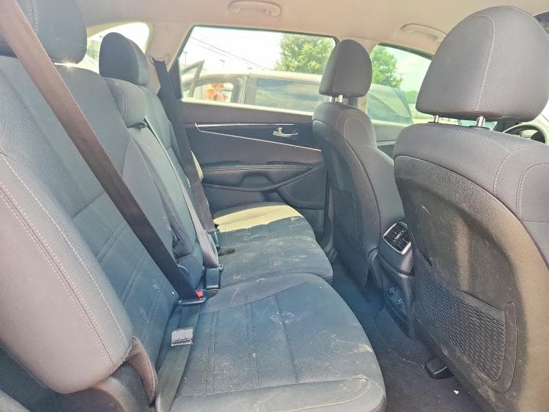 2019 KIA SORENTO LX LX 11