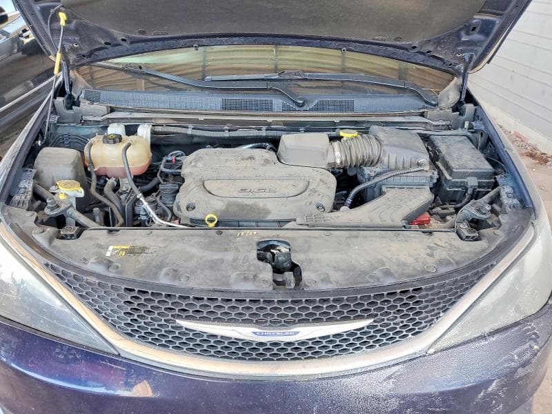 2020 CHRYSLER VOYAGER LXI 11