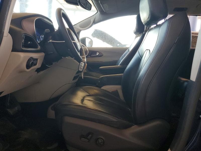 2020 CHRYSLER VOYAGER LXI 7