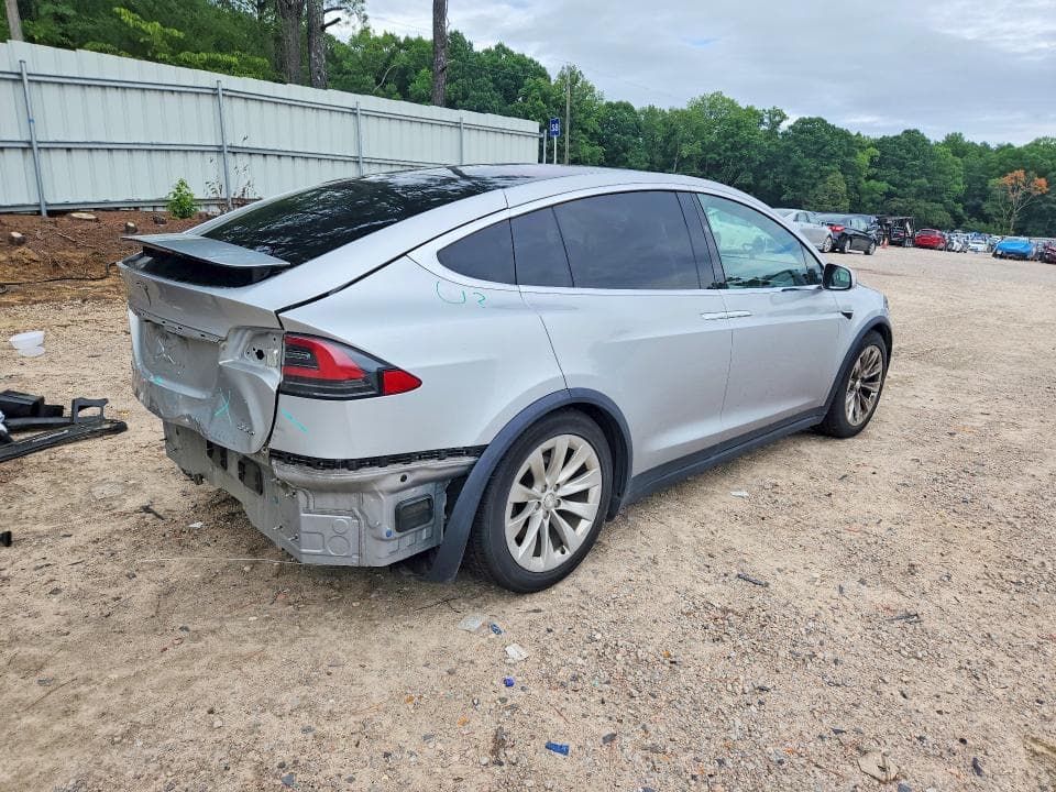 2017 TESLA MODEL X 3