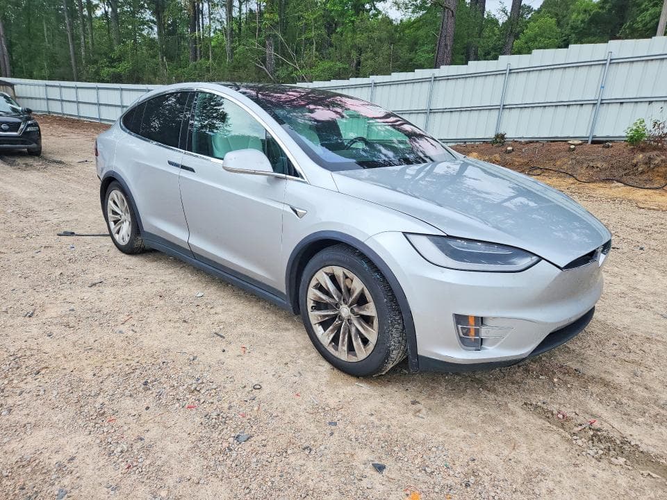 2017 TESLA MODEL X 4