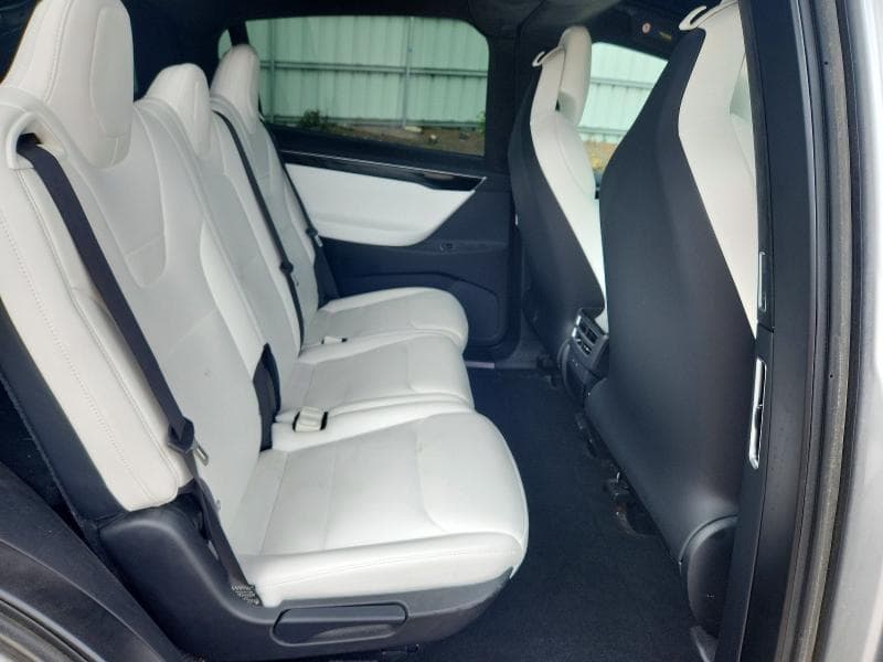 2017 TESLA MODEL X 10