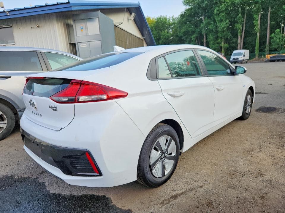 2017 HYUNDAI IONIQ BLUE BLUE 3