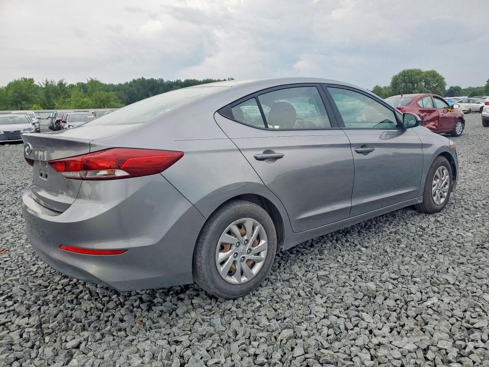 2018 HYUNDAI ELANTRA SE 3