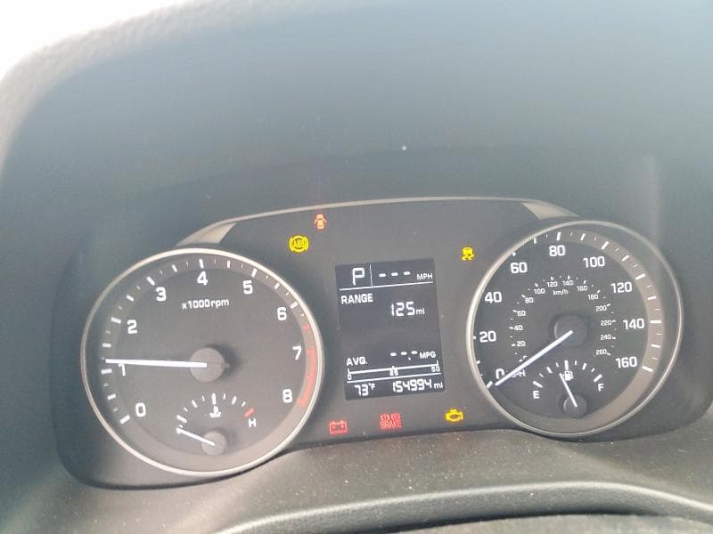 2018 HYUNDAI ELANTRA SE 9