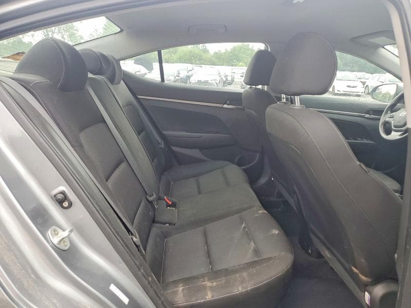 2018 HYUNDAI ELANTRA SE 10