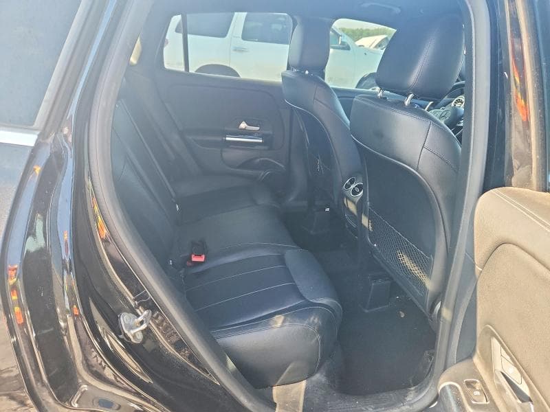 2022 MERCEDES-BENZ GLA 250 4MATIC 11