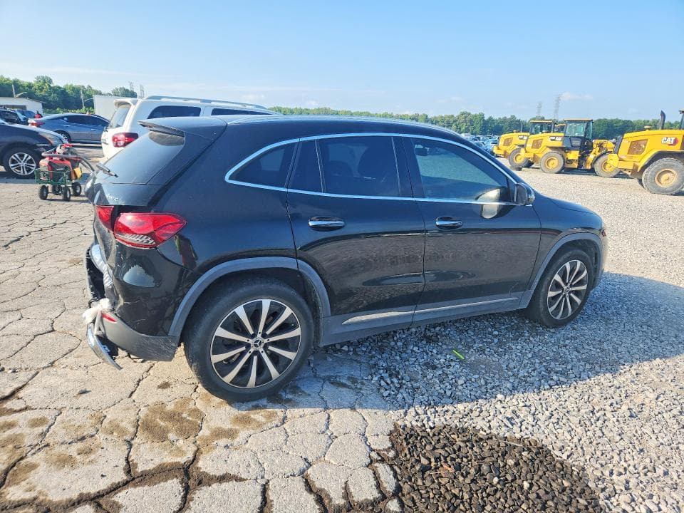 2022 MERCEDES-BENZ GLA 250 4MATIC 3