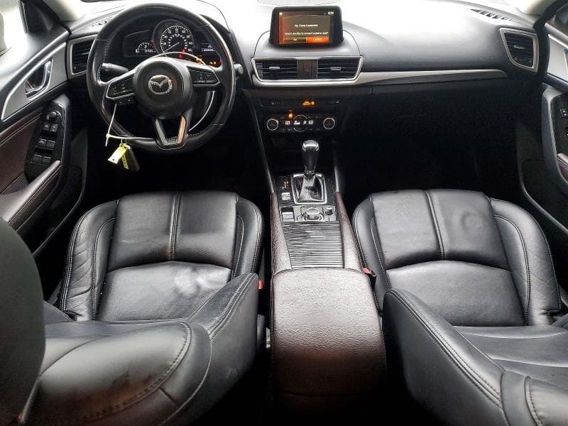 2018 MAZDA 3 TOURING 8