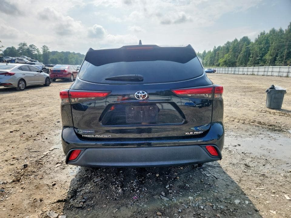 2021 TOYOTA HIGHLANDER XLE 6