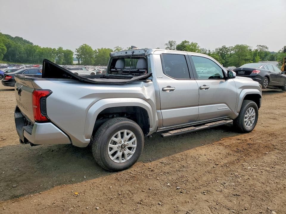 2024 TOYOTA TACOMA SR5 3
