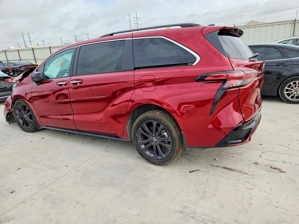 2023 TOYOTA SIENNA XSE 7-PASSENGER 2