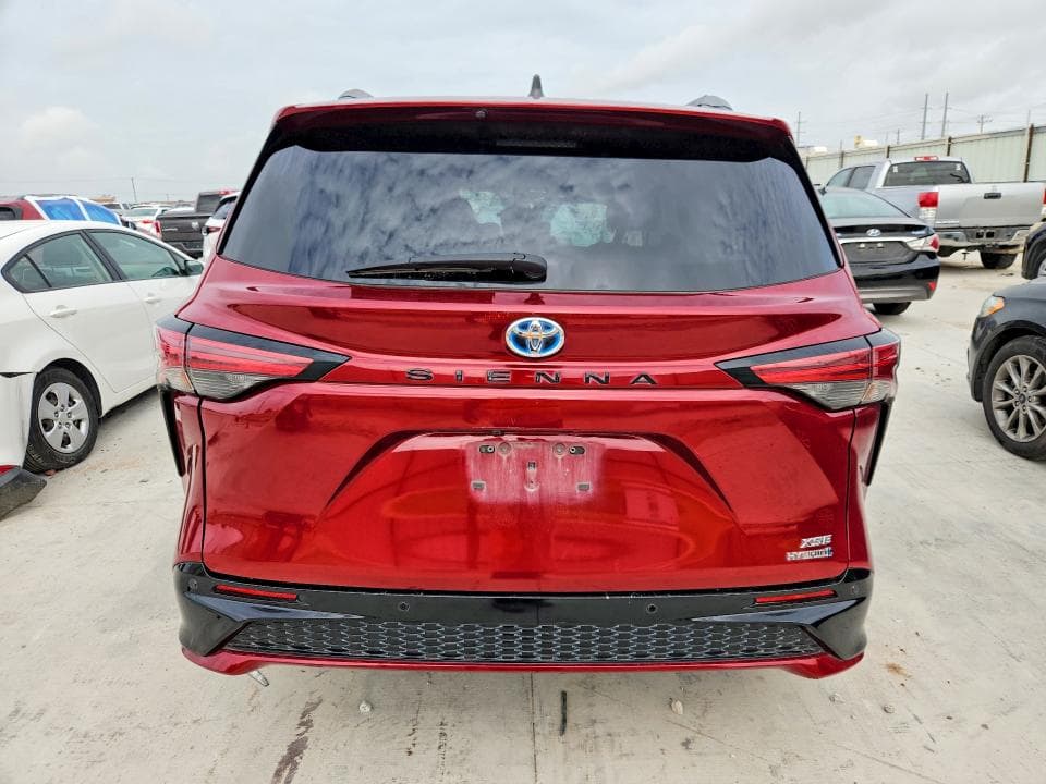 2023 TOYOTA SIENNA XSE 7-PASSENGER 6