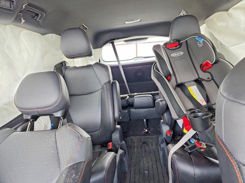 2023 TOYOTA SIENNA XSE 7-PASSENGER 10