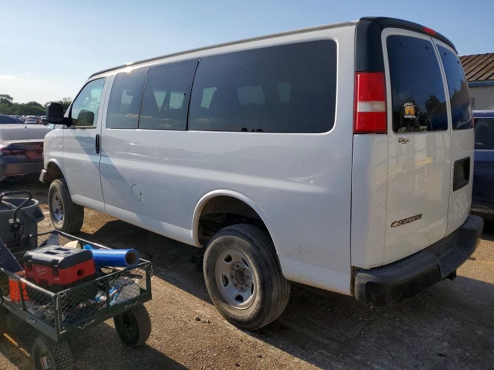 2017 CHEVROLET EXPRESS G3500 LS 2