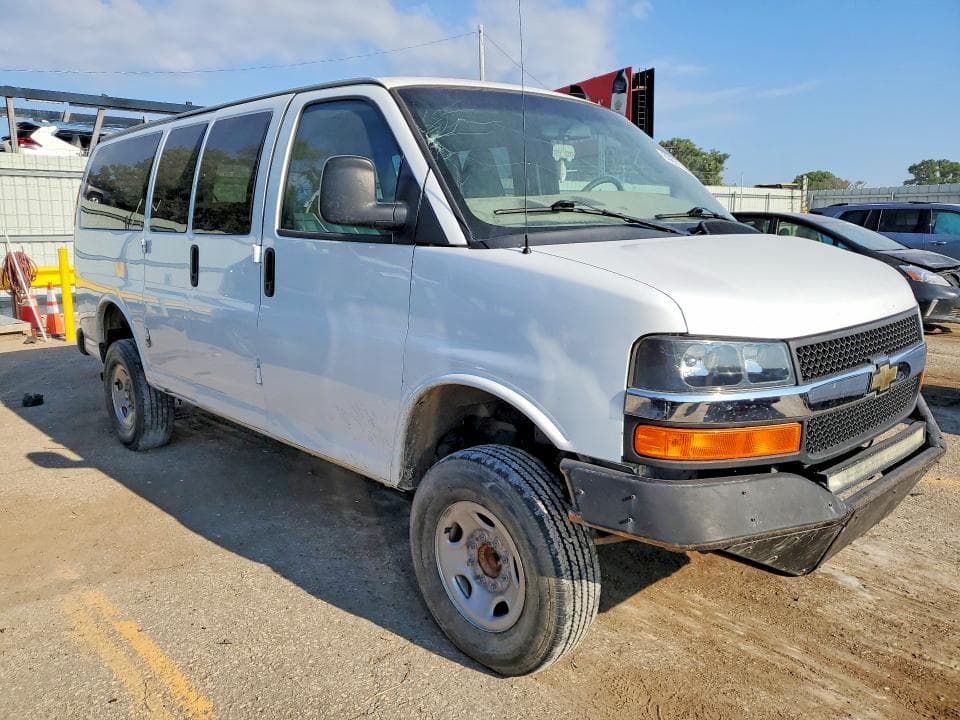 2017 CHEVROLET EXPRESS G3500 LS 4
