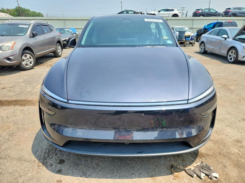 2026 TESLA MODEL Y 5