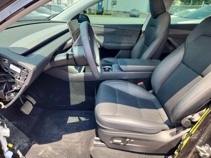2026 TESLA MODEL Y 7